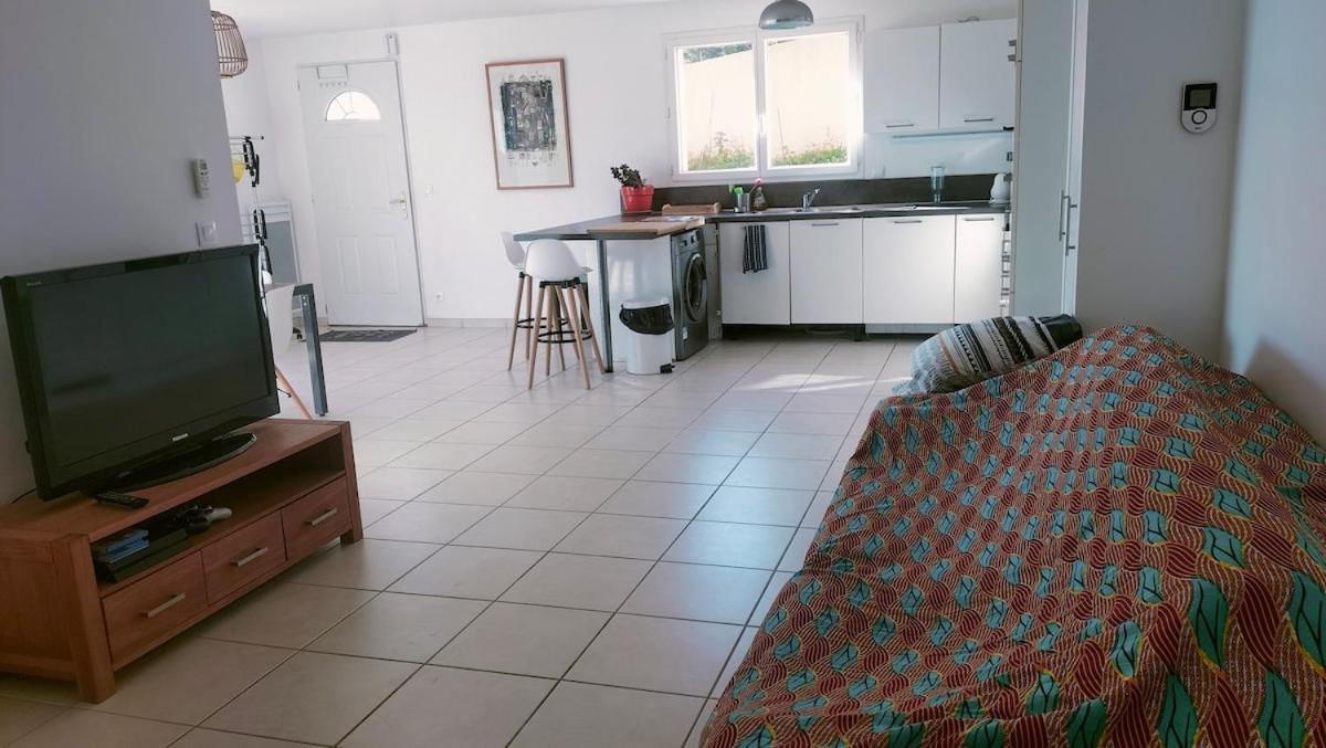 Maison Avec Vue Sur La Mer Et Avec Piscine A Fitou Luaran gambar
